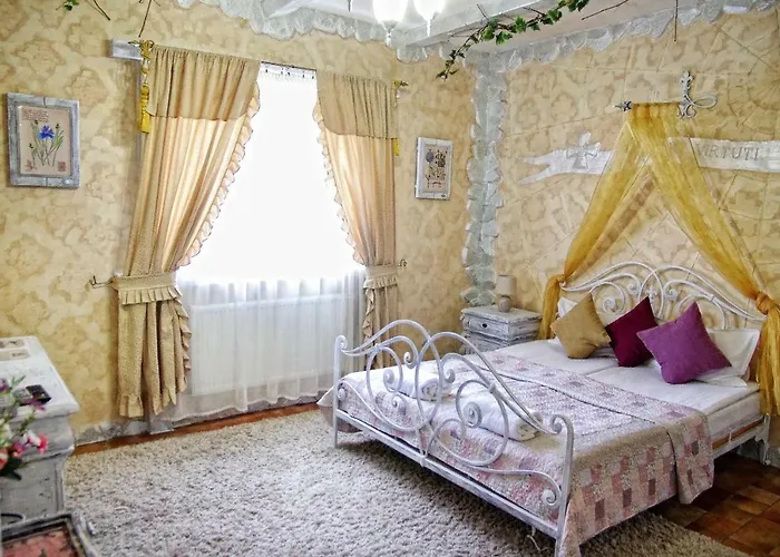 Готель Чорний Замок Івано-Франківськ