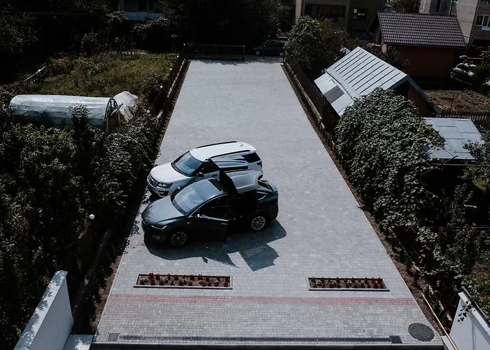 ClubhouseГотель